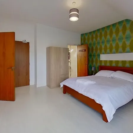 Holiday Village Superb Three Bedroom